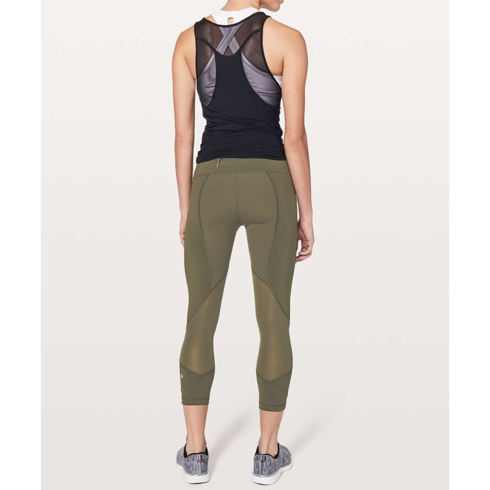 LULULEMON Pace Rival Crop 22" Size 2 Dark Olive Green Athletic Yoga EUC B77